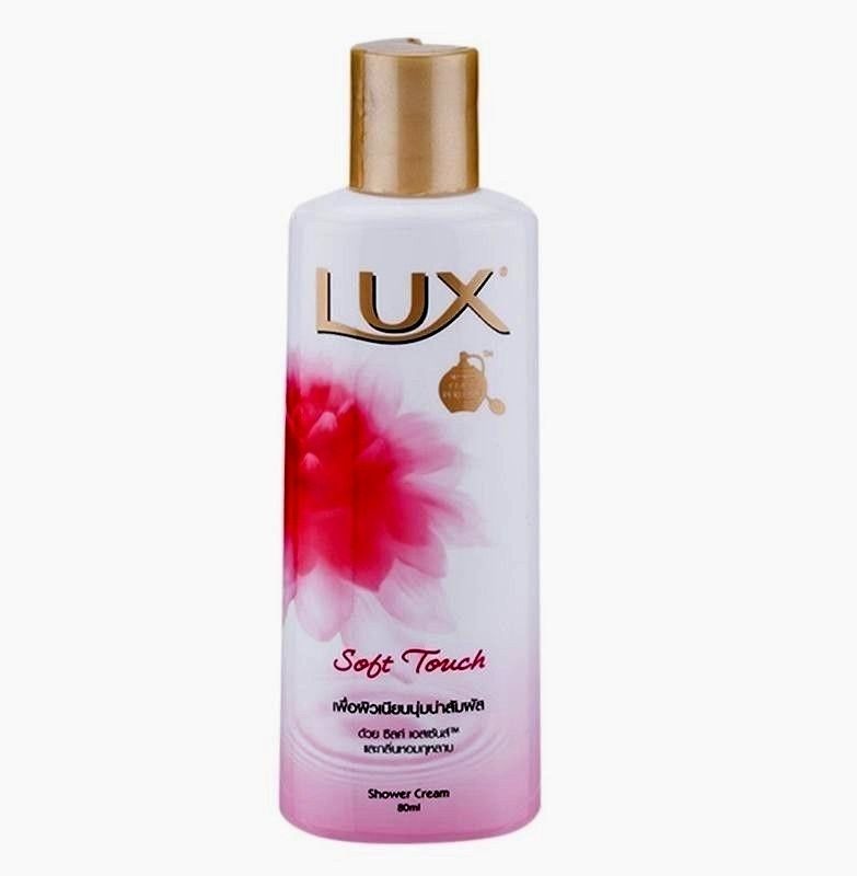 Lux Soft Touch Moisturizing Body Wash 